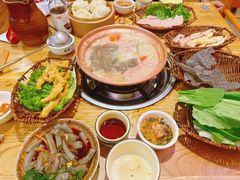 -阿婆情腊排骨火锅(忠义店)