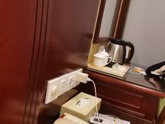 -维也纳酒店(罗湖口岸国贸东门店)