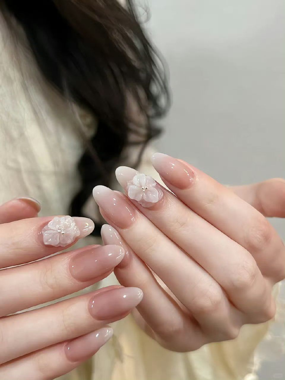 美美哒素雅山茶花美甲 ​