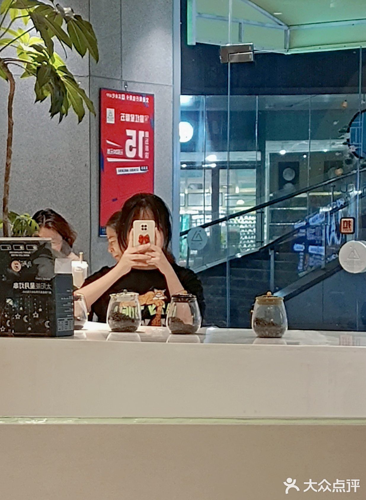 （不要额外加糖）。店内的小哥哥小姐姐服务态度一级棒