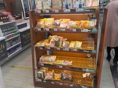 -全家便利店(宜山路站店)