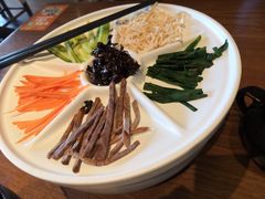 -云海肴·汽锅鸡·云南菜(天山百盛优客店)