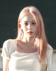 -丝语萱形象