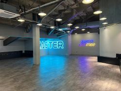 -CASTER跳舞俱乐部