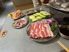 -围炉肉舍•炭烤活鳗•丹东海鲜烤肉(步行街店)