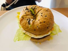 牛油果贝果-大酉·M Coffee(北京美术馆店)