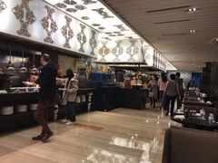 -圣丰索菲特·2 On 988 Café 自助餐厅