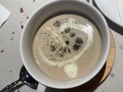 黑松露菠菜蘑菇汤-GOTLOT COFFEE&KITCHEN角落厨房NOOK店
