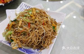 Three-Thread Stir-Fried Noodles