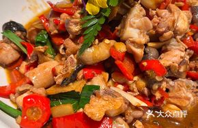 Stir-Fried Chicken with Greens in Oil
