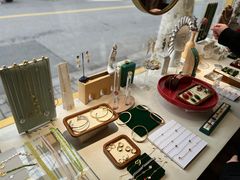 -LADY FAFA(巨鹿路陕西南路路口店)