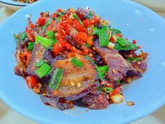 大蒜叶炒腊肉-笨罗卜浏阳菜馆(太平街店)