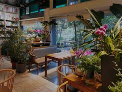 -谷咖啡·鲜花绿植花园餐厅