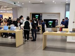 -华为授权体验店(中山公园来福士)