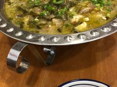 酸菜豆花-石磨豆花家常菜·牦牛排土火锅