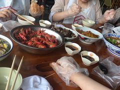 -琥珀老六龙虾(四里河店)