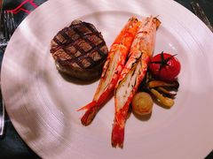 -恰餐厅及酒吧 CHAR Bar & Grill (北京丽都皇冠假日店)