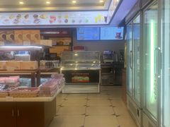 -红宝石·鲜奶小方·海派西点房(南丹店)