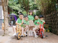 -宾果蒙特梭利托育儿童之家幼儿园(爱琴海店)