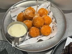 -W COLLECTIVE  DESSERT SHOP