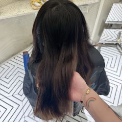 -PE SALON