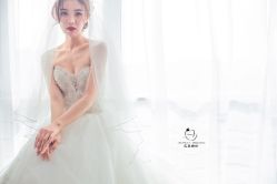 -艾朵婚纱