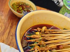 -拈签一笑黄牛肉辣卤串串