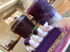 -Chom Cafe and Restaurant