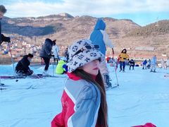 -济南卧虎山滑雪场