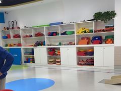 -金色雨林感统教育(北苑华贸天地店)