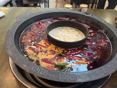 -黄潇洒老火锅(九眼桥宏济巷店)