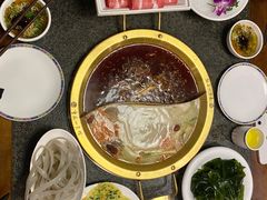 -小天鹅火锅·一线江景洪鼎旗舰店(洪崖洞店)
