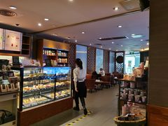 面包甜点陈列柜-星巴克(广州正佳广场4层店)