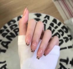 -兔猫ToMoreNails美甲美睫