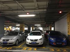 -宜家家居（上海徐汇商场店）-停车场