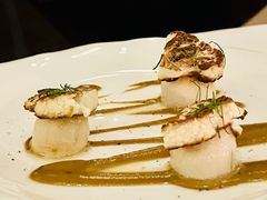 深海扇贝配金色花菜水瓜柳-Jean Georges