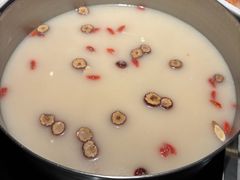 -尚尚仙·酸汤猪手·猪肚鸡火锅(华联万柳购物中心店)