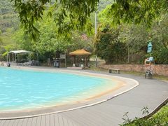 -十万大山布透温泉