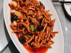 -辛香味烧鱼馆·非遗技艺·排骨红烧肉(光谷医药园店)