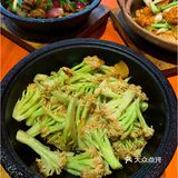 撚手特色粤菜强劲火候啫啫煲丨专门店喳喳煲