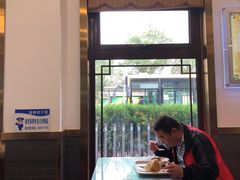 靠窗位-护国寺小吃店(阜成门桥店)