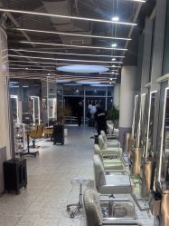 -PE SALON 