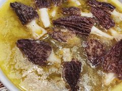 鸡汤羊肚菌-山间农家
