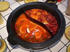 -巴卤社老火锅(财富店)