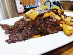 -老东镇啤酒屋海鲜加工·蒸汽海鲜·海鲜烧烤(台东店)