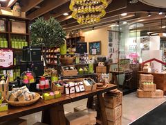 -诚品(信义店)