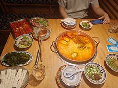 -洱火云南酸菜牛肉火锅(石景山当代商城店)