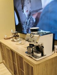 -小颜秘家·韩国整骨