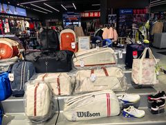 -YONEX苗江运动城(源深店)