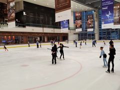 -冰纷万象滑冰场(深圳万象城店)